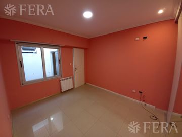 Venta de Casa de 4 ambientes con cochera en Wilde