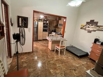 ESPACIO AEREO PARA FUTURAS AMPLIACIONES -  218M2