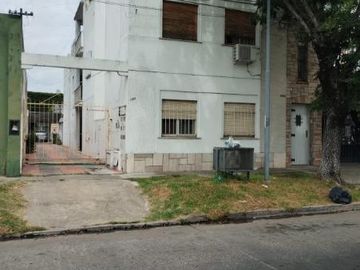PH en venta - 2 Dormitorios 1 Baño - Cochera - 79.50Mts2 - Tolosa, La Plata