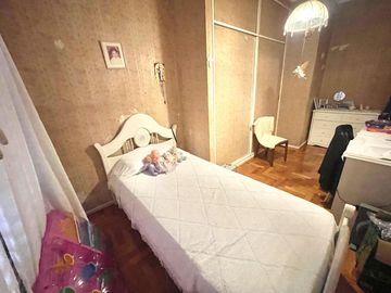 Casa 5 ambientes en Venta en Banfield Oeste con jardín y deposito/galpón en planta baja