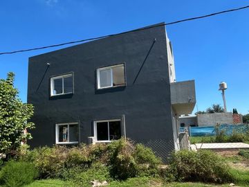 Casa en venta - 4 Dormitorios 2 Baños - 195Mts2 - José C. Paz