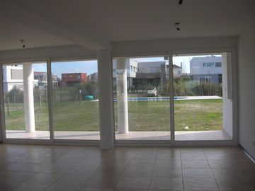 Venta Casa a Estrenar 6 Ambientes Los Lagos Nordelta Tigre