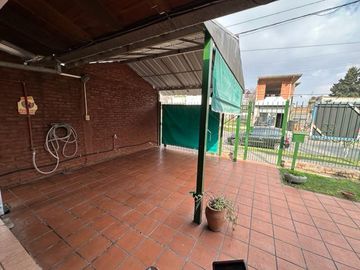 Casa  en venta en Gregorio De Laferrere
