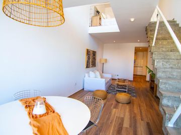 Departamento en  Duplex sobre Av. 44