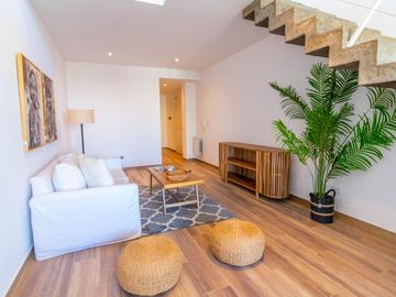 Departamento en  Duplex sobre Av. 44