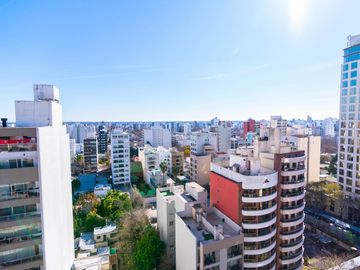 Departamento en  Duplex sobre Av. 44