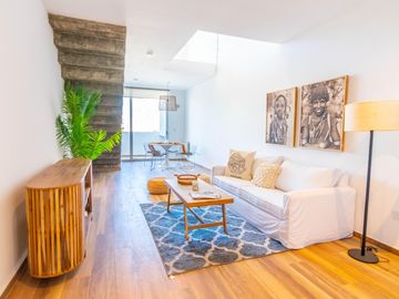 Departamento en  Duplex sobre Av. 44
