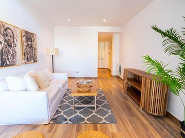 Departamento en  Duplex sobre Av. 44