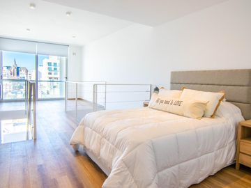 Departamento en  Duplex sobre Av. 44