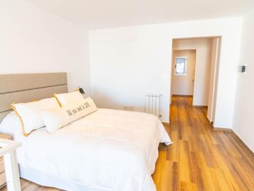 Departamento en  Duplex sobre Av. 44