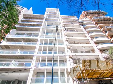 Departamento en  Duplex sobre Av. 44