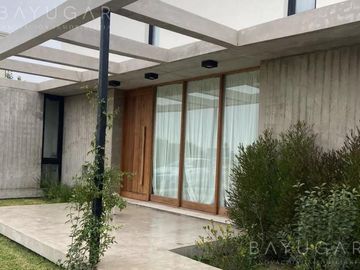 Venta casa Barrio Laguna - Barrio Privado San Sebastian - Pilar