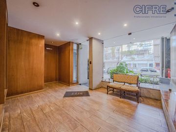 Departamento de 2 ambientes con cocina separada Cochera fija cubierta  Balcón corrido
