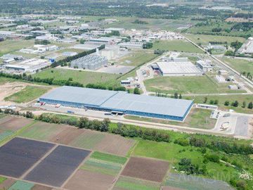 Nave Industrial - Alquiler - Pilar