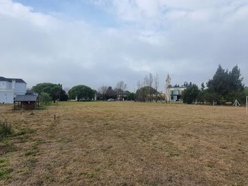 SE VENDE lote en Campos del Virrey!3000 mt2!