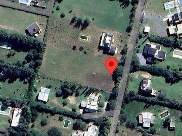 SE VENDE lote en Campos del Virrey!3000 mt2!