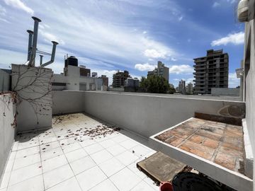 1 dormitorio con terraza exclusiva y parrillero propio