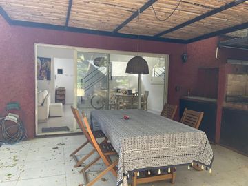Muy lindo triplex Lasalle chico ,  bajo de San Isidro