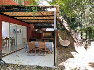Muy lindo triplex Lasalle chico ,  bajo de San Isidro