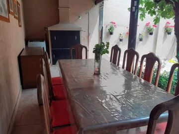 Casa en venta - 4 Dormitorios 3 Baños - Cochera - 270Mts2 - Villa Ballester