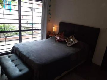 Casa en venta - 4 Dormitorios 3 Baños - Cochera - 270Mts2 - Villa Ballester