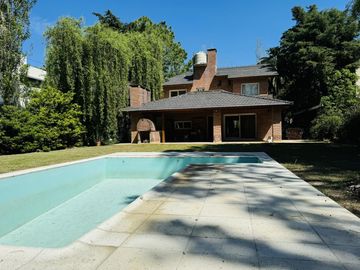 Casa de 3 dormitorios en venta en country  El Cielo - Roldan