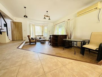 Casa de 3 dormitorios en venta en country  El Cielo - Roldan