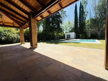 Casa de 3 dormitorios en venta en country  El Cielo - Roldan