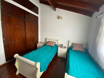 Casa - 3 dormitorios - Banfield Oeste