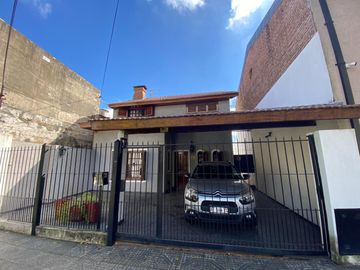 Casa - 3 dormitorios - Banfield Oeste