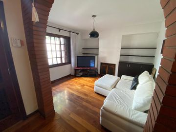 Casa - 3 dormitorios - Banfield Oeste