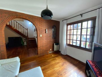 Casa - 3 dormitorios - Banfield Oeste