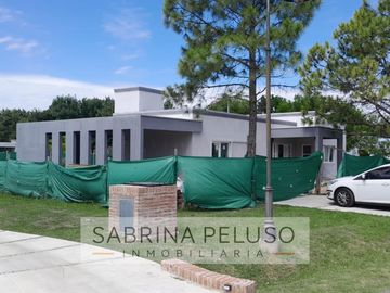 Venta Casa barrio cerrado El Nacional