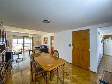 Piso exclusivo de 3 dormitorios con 3 baños y cochera