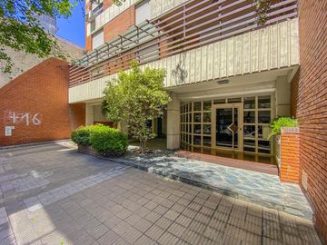 Piso exclusivo de 3 dormitorios con 3 baños y cochera