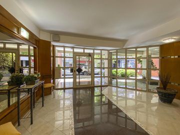 Piso exclusivo de 3 dormitorios con 3 baños y cochera