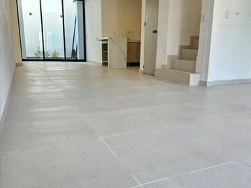 CERCA DEL METROPOLITANO