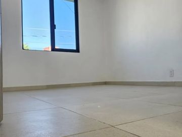 CERCA DEL METROPOLITANO