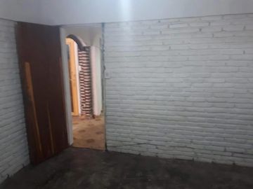 Casa en venta - 3 Ambientes 2 Baños - 202mts2 - Almirante Brown