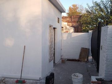 Casa en venta - 3 Ambientes 2 Baños - 202mts2 - Almirante Brown