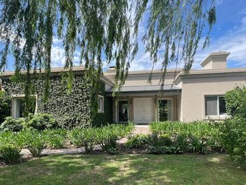 Venta Casa - Centauros Club de Polo -General Rodriguez | VCO Propiedades
