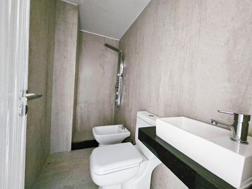 VENTA DEPARTAMENTO UN DORMITORIO, VISTA DESPEJADA. AMENITIES. REP. DE LA SEXTA, ROSARIO