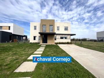 Casa en venta de 3 dormitorios a estrenar en Barrio Ceibos, Puertos.