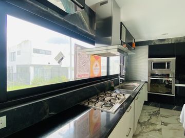 Casa en venta en Los Robles residencial