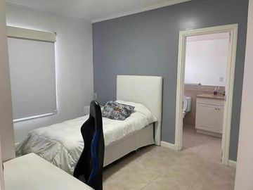 Casa en venta - 4 Dormitorios 5 Baños - Cocheras - 1.500Mts2 - Guillermo E. Hudson, Berazategui