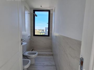 Casa en  venta  6 ambientes en Barrio Acacias Puertos