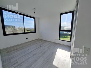 Casa en  venta  6 ambientes en Barrio Acacias Puertos
