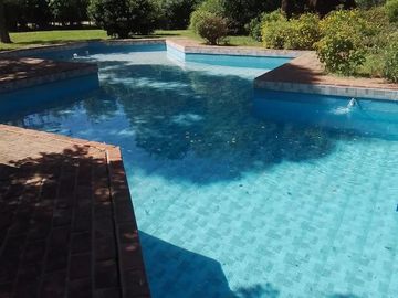 Venta Casa Quinta 4 dormitorios - Gral. Rodríguez - Bs. As.