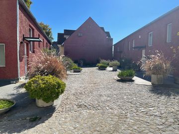 Muy lindo triplex Lasalle chico ,  bajo de San Isidro