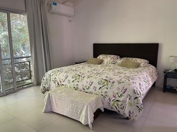Muy lindo triplex Lasalle chico ,  bajo de San Isidro